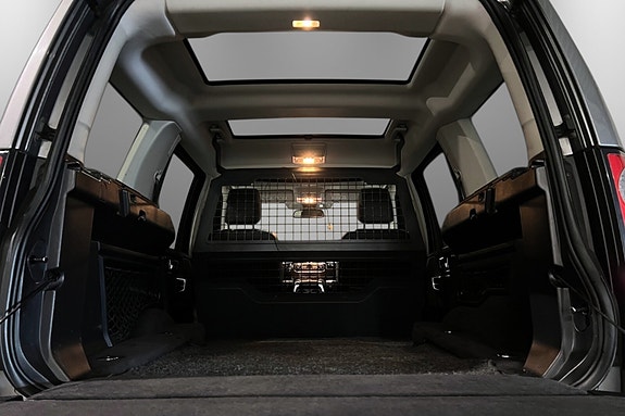 Land Rover Discovery 4 24 of 30