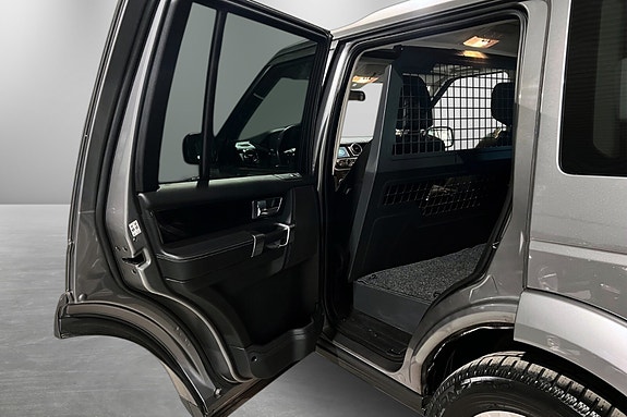 Land Rover Discovery 4 19 of 30