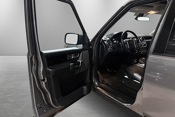 Land Rover Discovery 4 14 of 30
