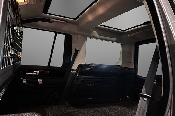 Land Rover Discovery 4 21 of 30