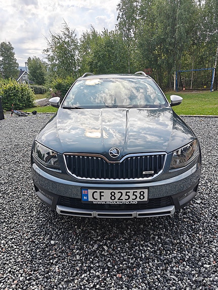 Skoda Octavia Scout 3 of 24