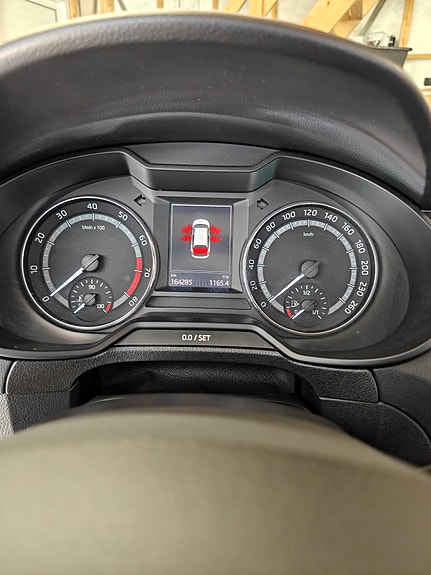 Skoda Octavia Scout 17 of 24