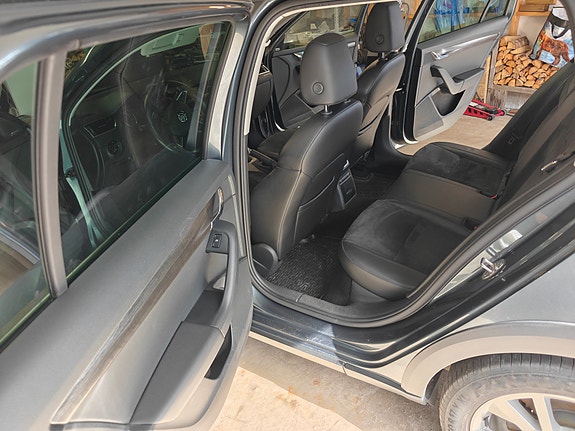 Skoda Octavia Scout 13 of 24