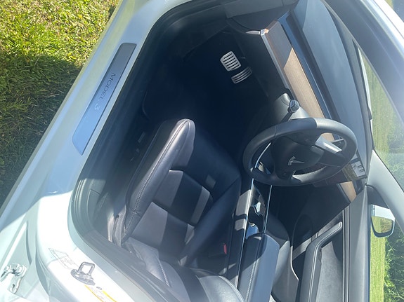 Tesla Model 3 6 of 14