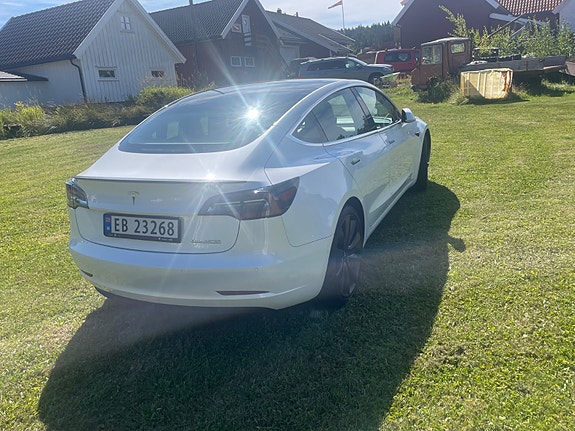 Tesla Model 3 4 of 14
