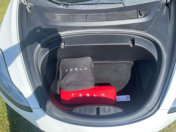 Tesla Model 3 13 of 14