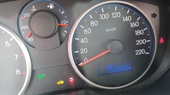Hyundai i20 3 of 5
