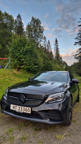 Mercedes-Benz C300 de 2 of 13