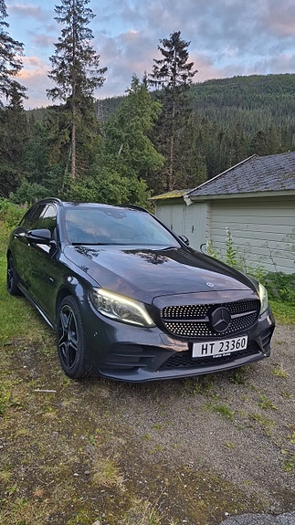 Mercedes-Benz C300 de 3 of 13