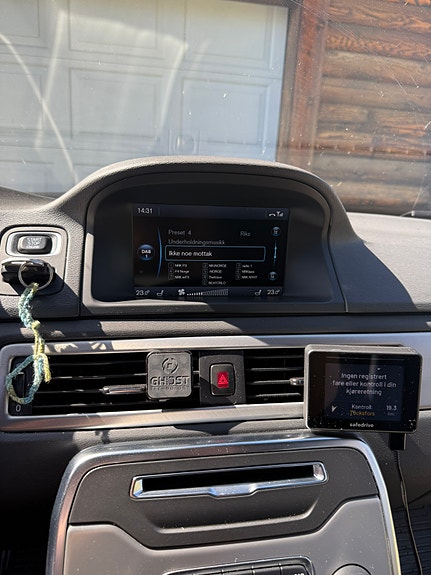 Volvo V70 6 of 12