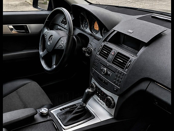 Mercedes-Benz C200 d 29 of 30