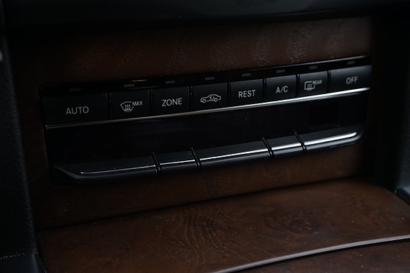 Mercedes-Benz E350 d 28 of 30
