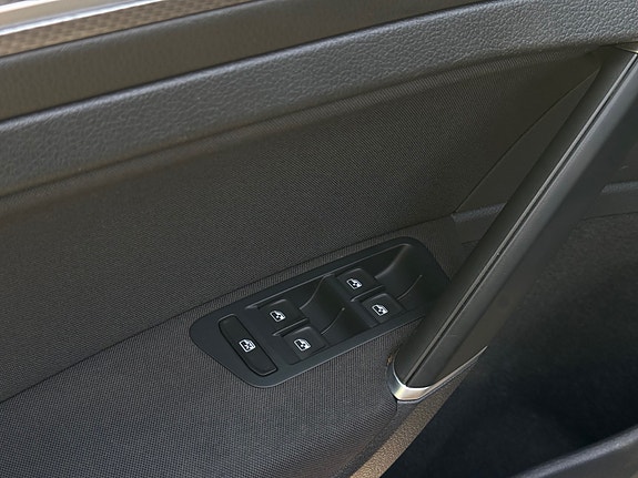 Volkswagen Golf Alltrack 20 of 30