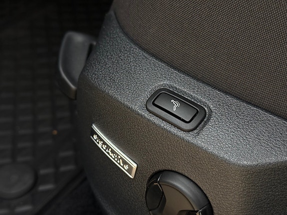 Volkswagen Golf Alltrack 23 of 30