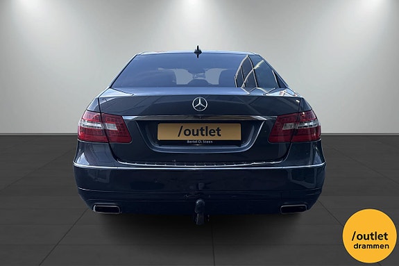Mercedes-Benz E220 4 of 21