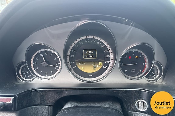 Mercedes-Benz E220 14 of 21