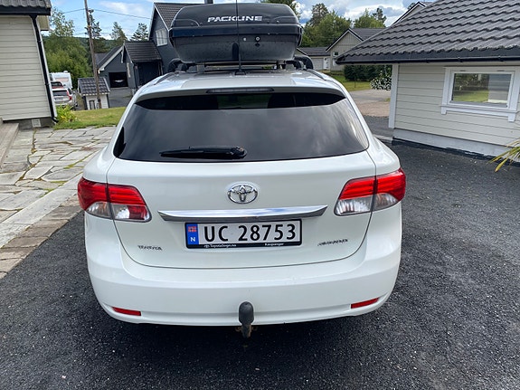 Toyota Avensis 4 of 17