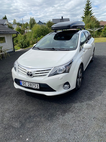 Toyota Avensis 2 of 17