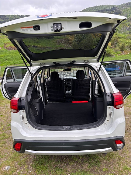 Mitsubishi Outlander 12 of 12