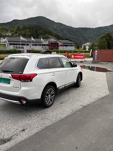 Mitsubishi Outlander 6 of 12
