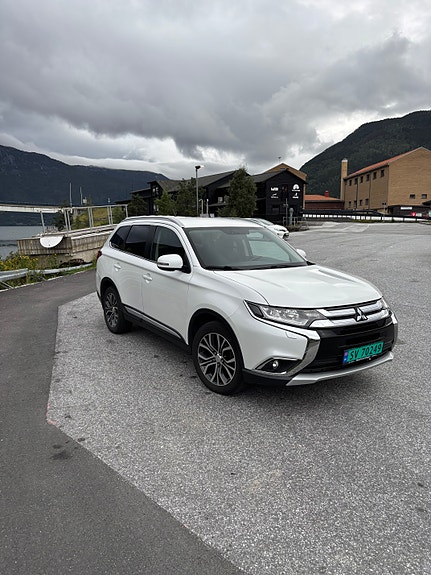 Mitsubishi Outlander 3 of 12