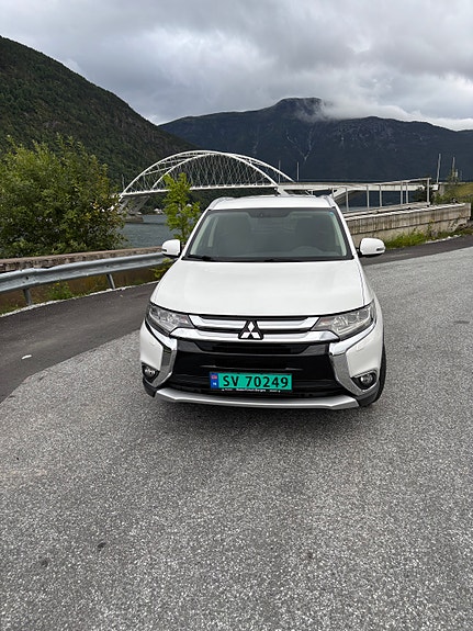 Mitsubishi Outlander 4 of 12