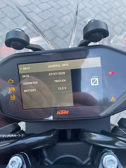 KTM 890 Duke L 15 of 16