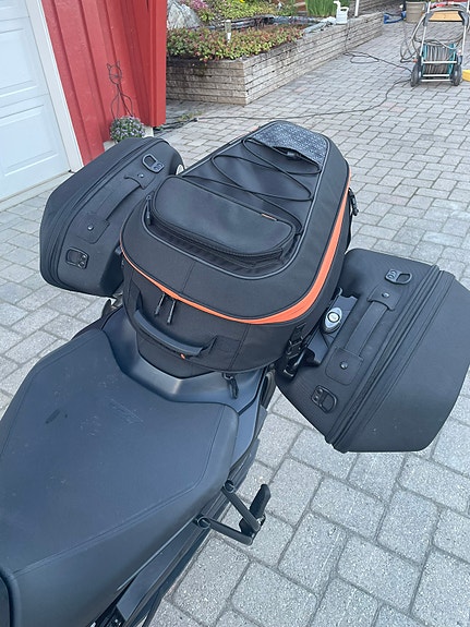 KTM 890 Duke L 13 of 16