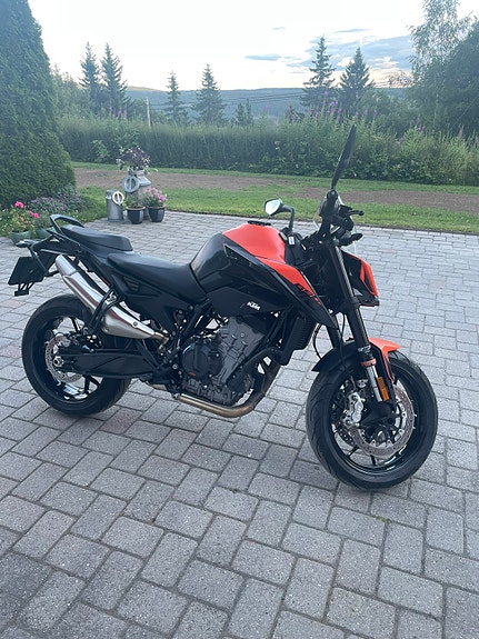 KTM 890 Duke L 2 of 16