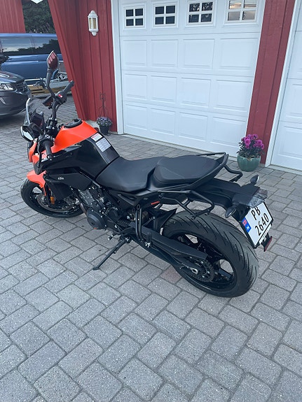 KTM 890 Duke L 4 of 16