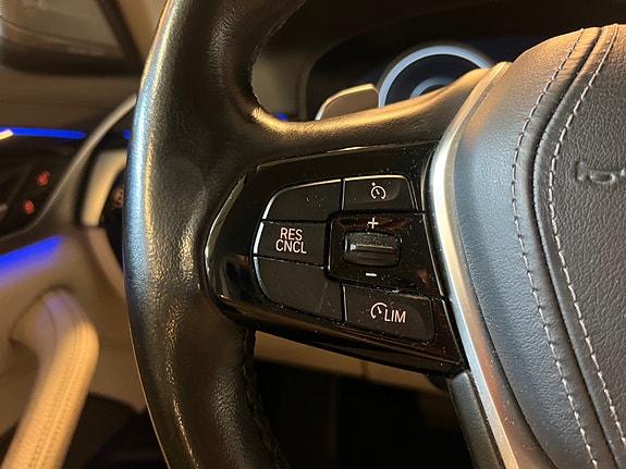 BMW 530e 19 of 30