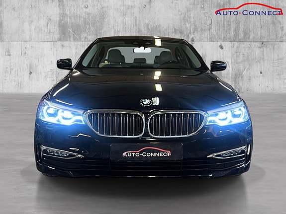 BMW 530e 2 of 30