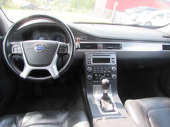 Volvo V70 5 of 11