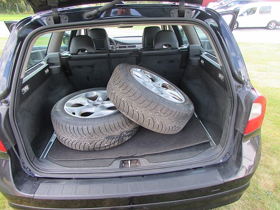 Volvo V70 11 of 11