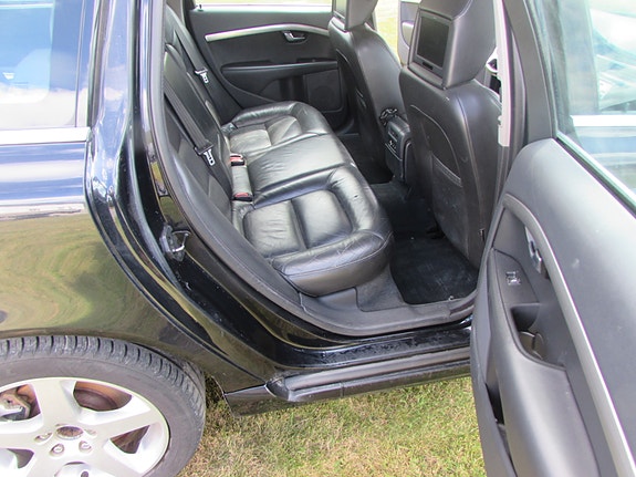 Volvo V70 9 of 11
