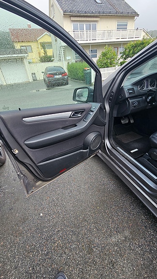 Mercedes-Benz B180 d 18 of 28