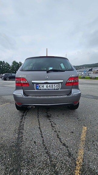 Mercedes-Benz B180 d 7 of 28