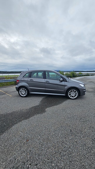 Mercedes-Benz B180 d 5 of 28