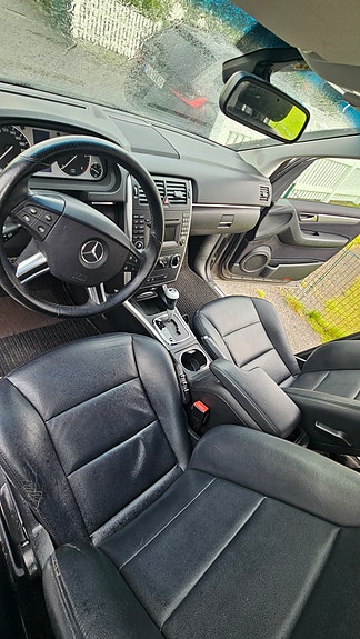 Mercedes-Benz B180 d 17 of 28