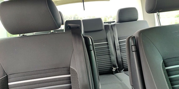 Volkswagen Multivan 2 of 10