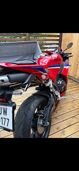 Honda CBR 600 RR 4 of 6