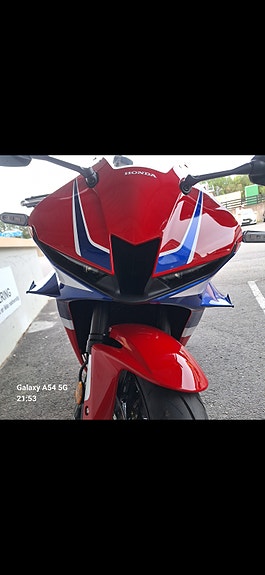 Honda CBR 600 RR 2 of 6