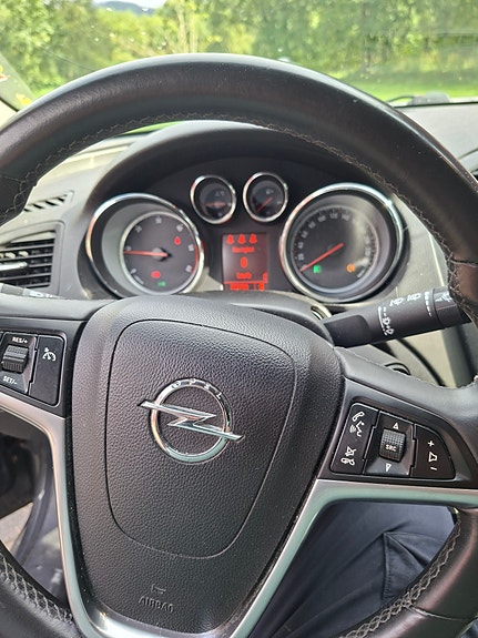 Opel Insignia 6 of 8