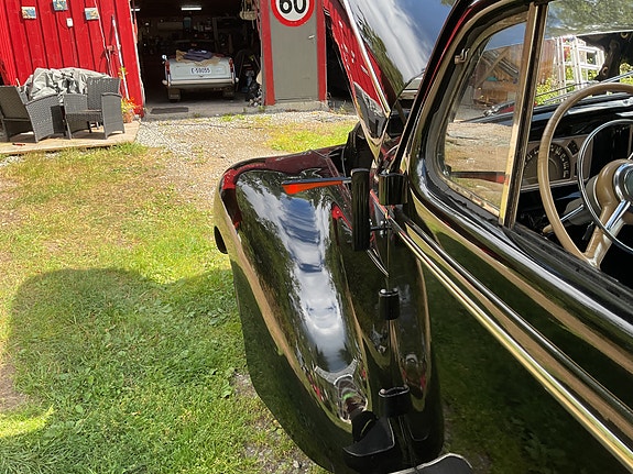 Volvo PV 7 of 21