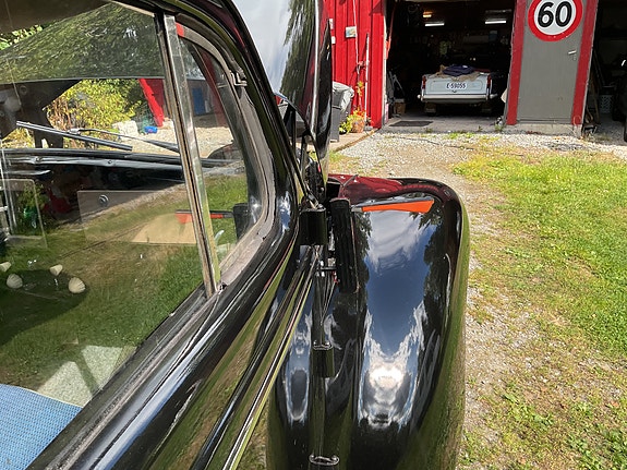 Volvo PV 8 of 21