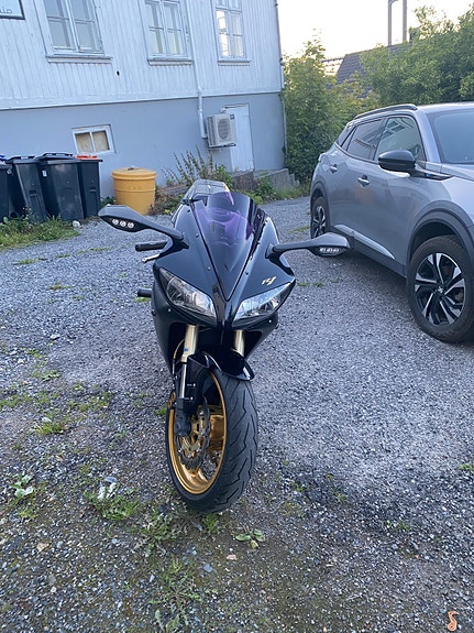 Yamaha YZF-R1 5 of 5