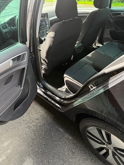 Volkswagen e-Golf VII 17 of 30