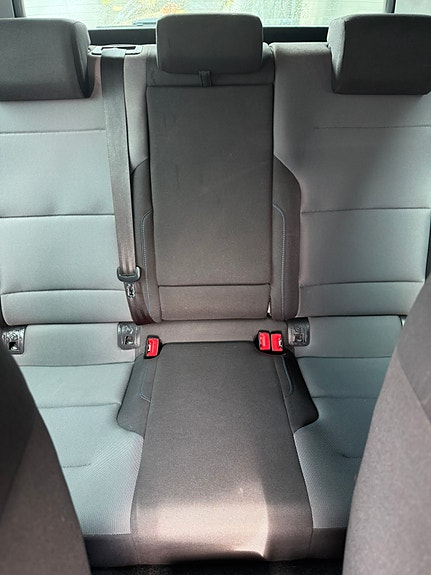 Volkswagen e-Golf VII 28 of 30