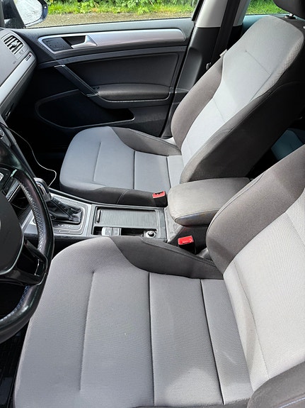 Volkswagen e-Golf VII 10 of 30