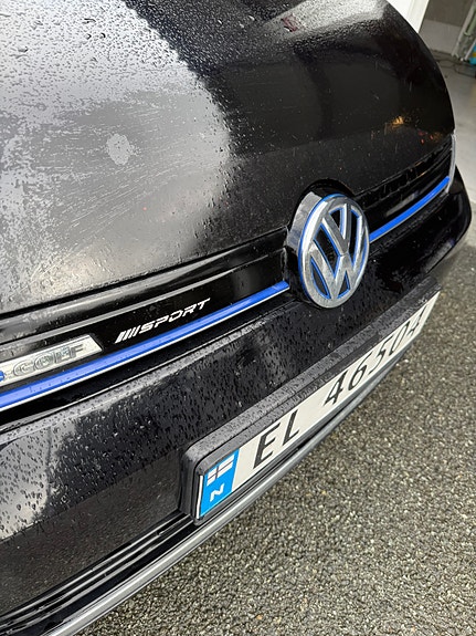 Volkswagen e-Golf VII 30 of 30